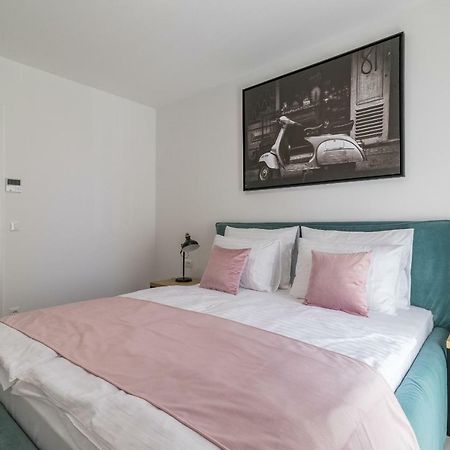 Luxury Apartments Magali 罗维尼 外观 照片