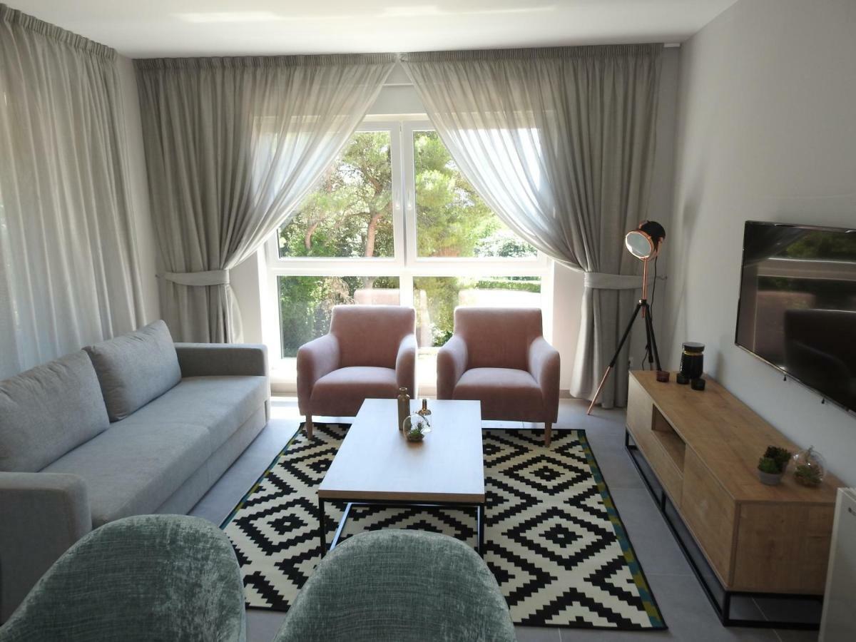 Luxury Apartments Magali 罗维尼 外观 照片