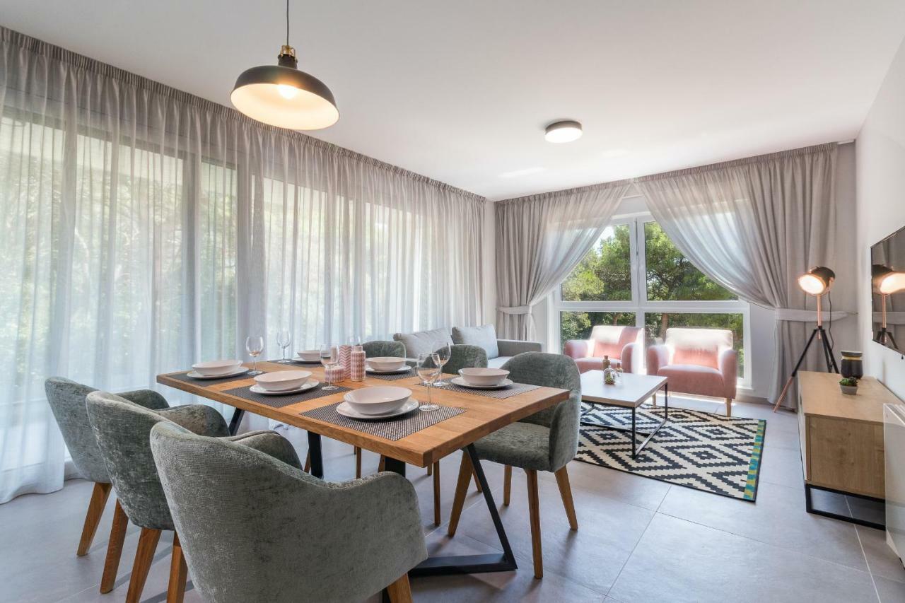 Luxury Apartments Magali 罗维尼 外观 照片