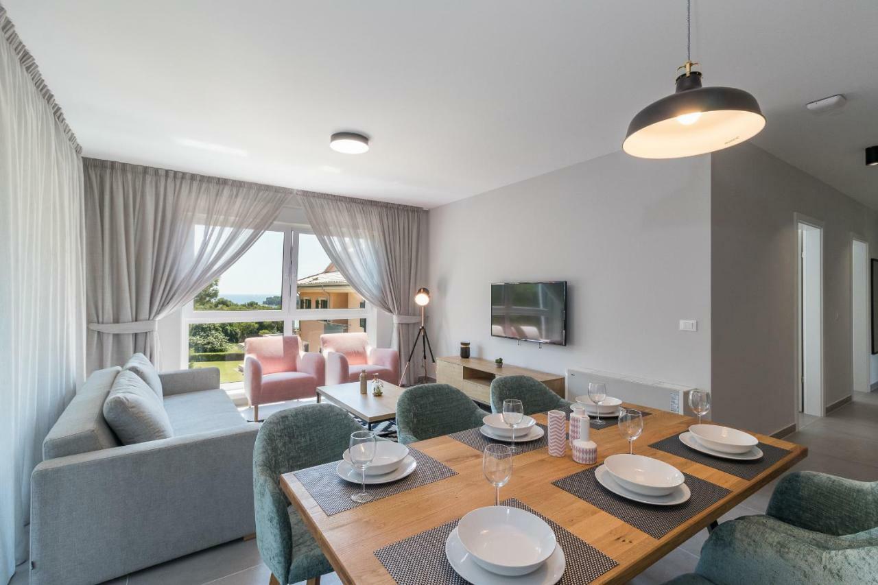 Luxury Apartments Magali 罗维尼 外观 照片