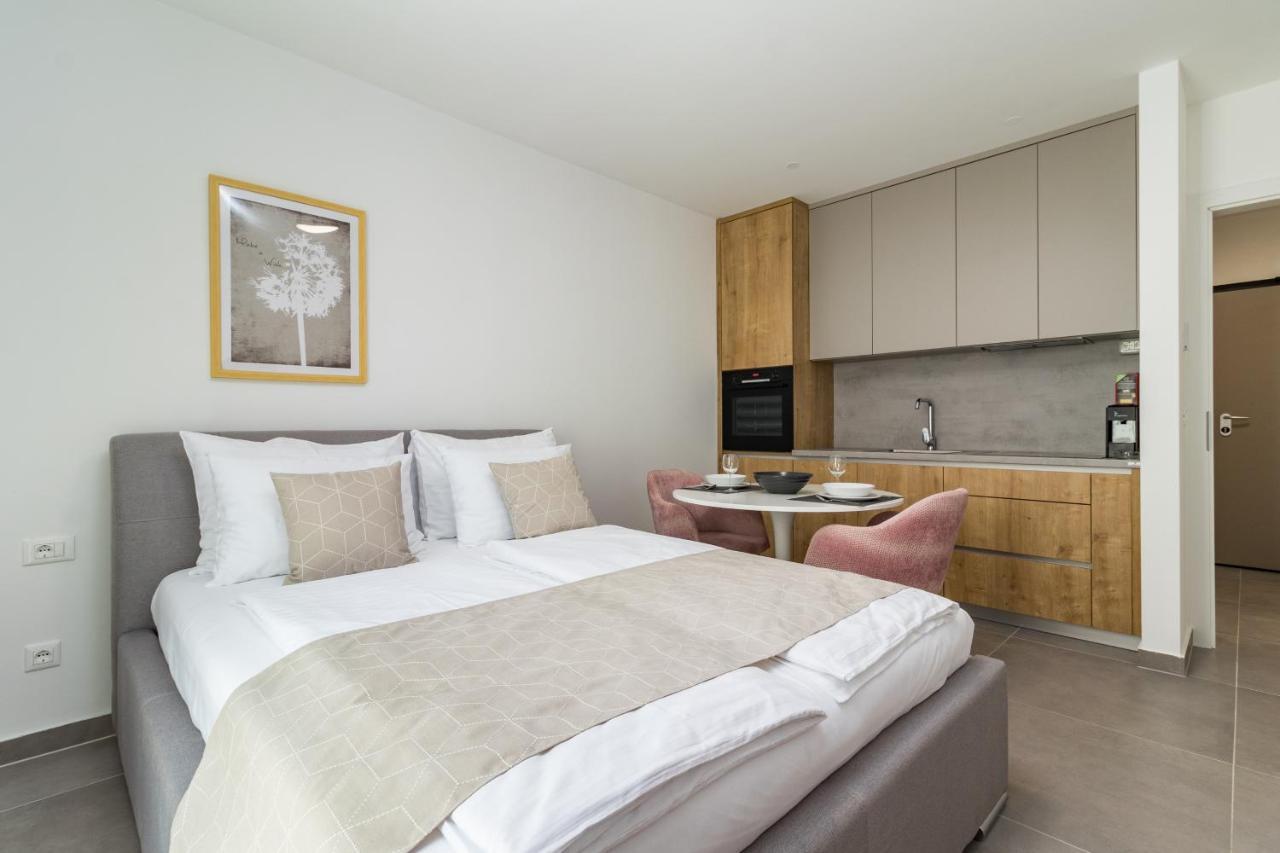 Luxury Apartments Magali 罗维尼 外观 照片